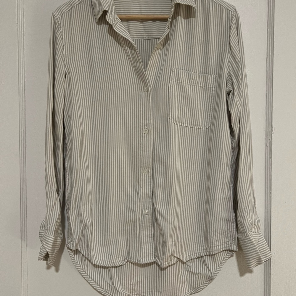 Aritzia Sunday Best Grey Striped Button-up Shirt